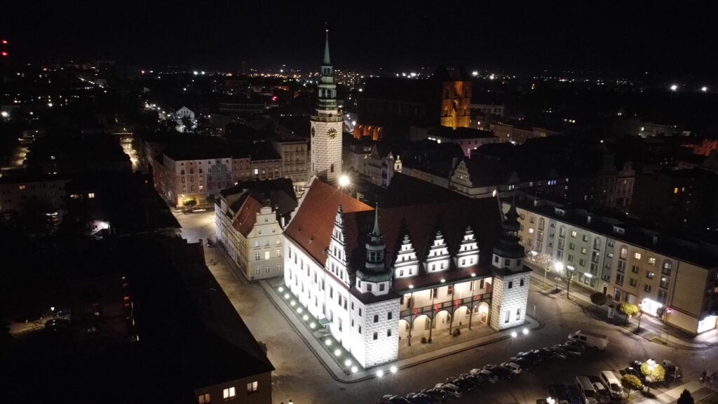 Iluminacja Ratusza i siedziby Urzędu Miejskiego w Brzegu